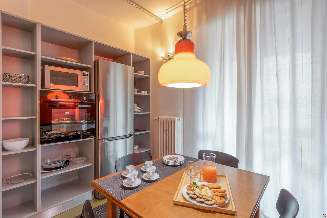 Bnbutler - Cesare Brivio, 21 - Ampio E Luminoso Milan